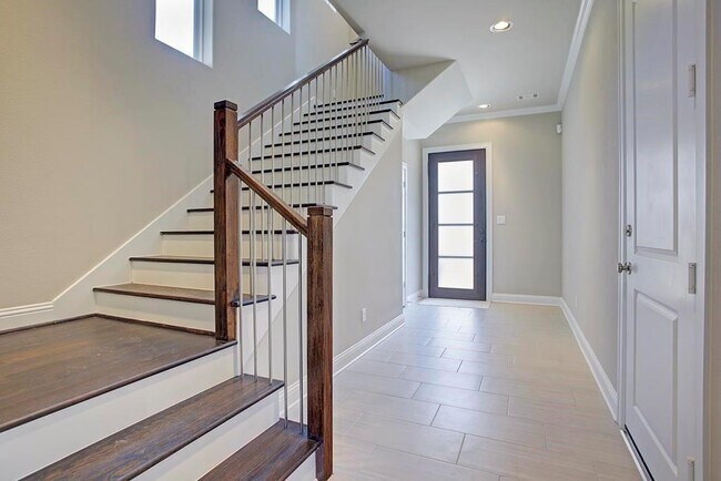 Foto del edificio - 5512 Petty St