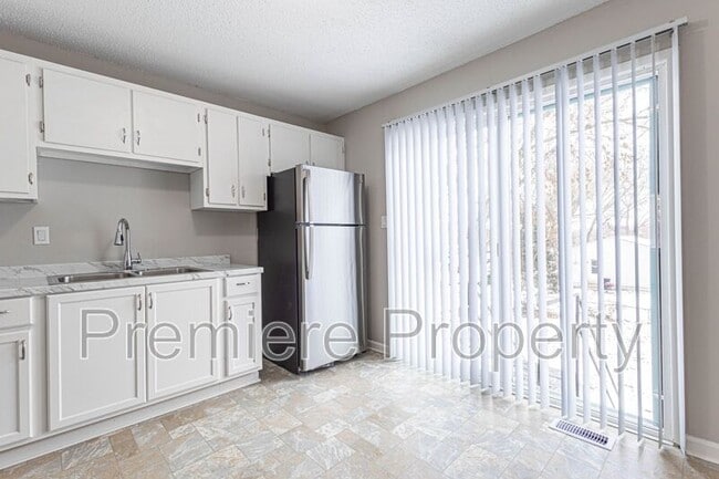 Foto del edificio - 1301 N Arrowhead Ridge