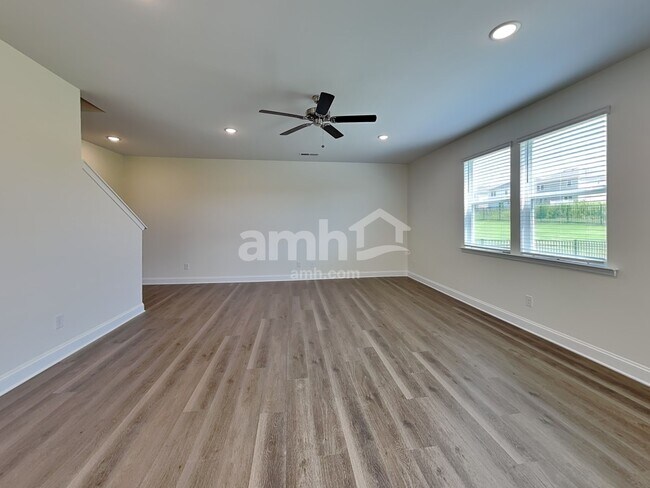 Foto del edificio - 3484 Jefferson Cor Ln