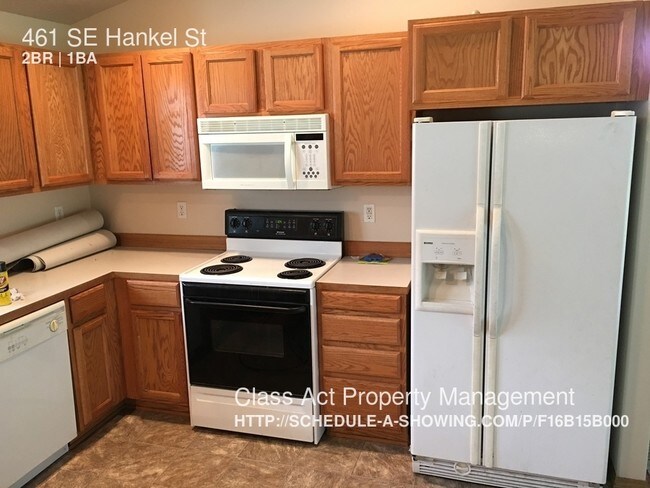 Building Photo - 461 SE Hankel St