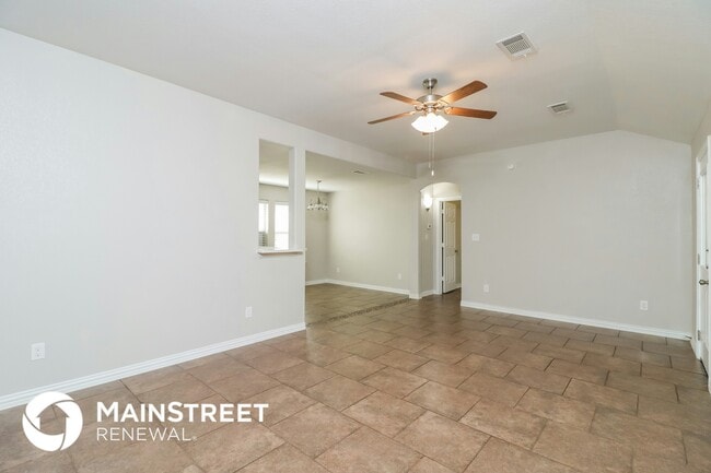 Building Photo - 3433 Heatherbend St