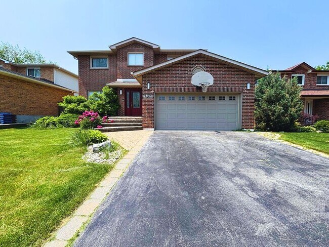 Building Photo - 2463 Overton Dr