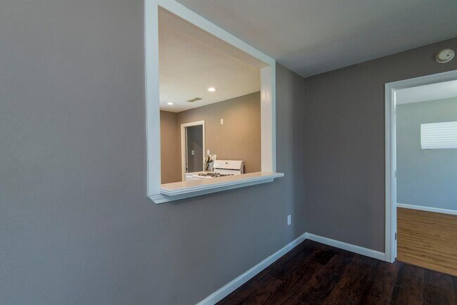 Building Photo - 2807 Fannin St