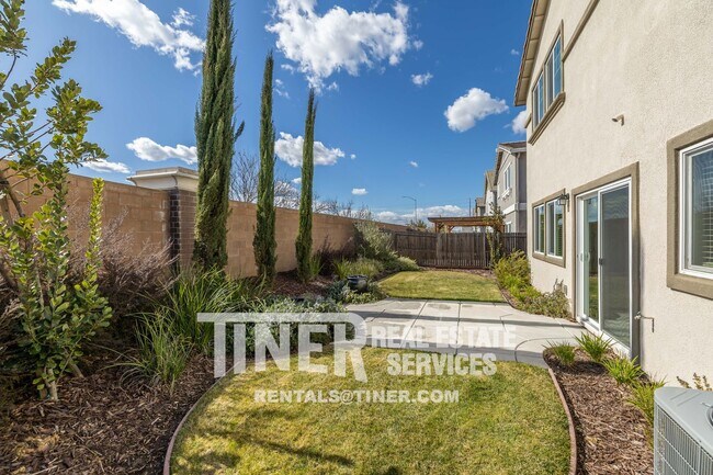 Building Photo - 3001 Welton Cir