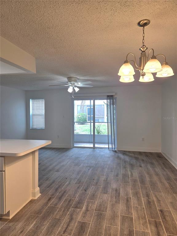 Foto del edificio - 353 S McMullen Booth Rd