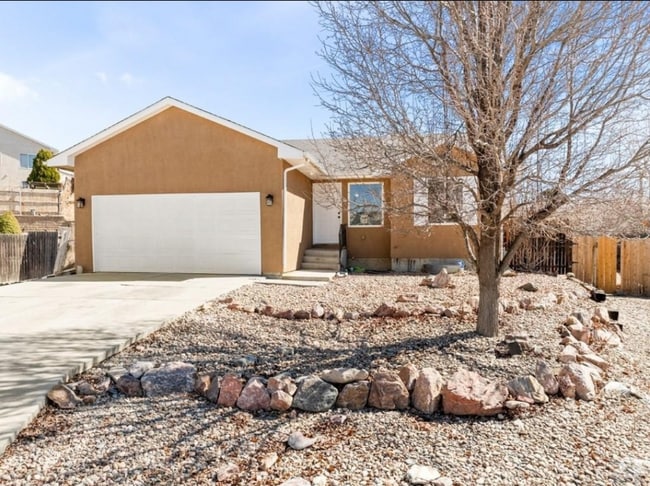 Building Photo - 2202 Cowhand Pl