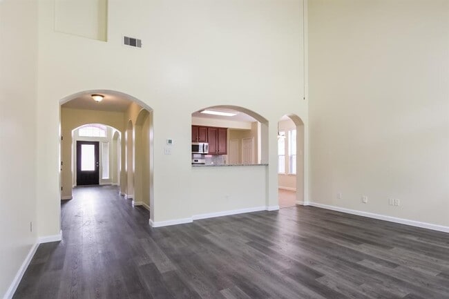 Building Photo - 6614 Surrey Meadow Ct