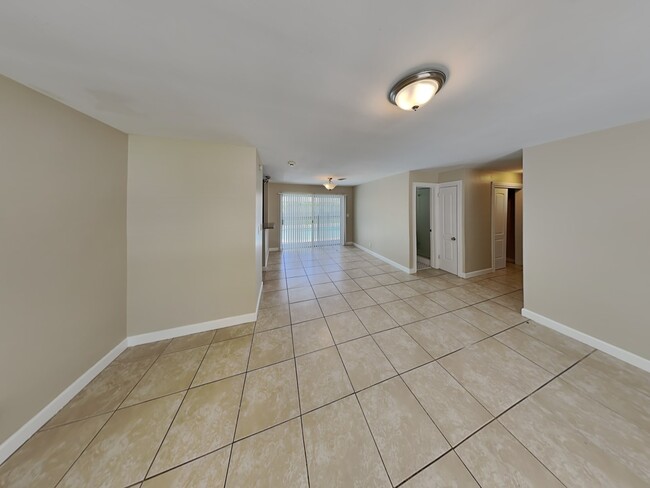 Building Photo - 2181 Imperial Point Dr