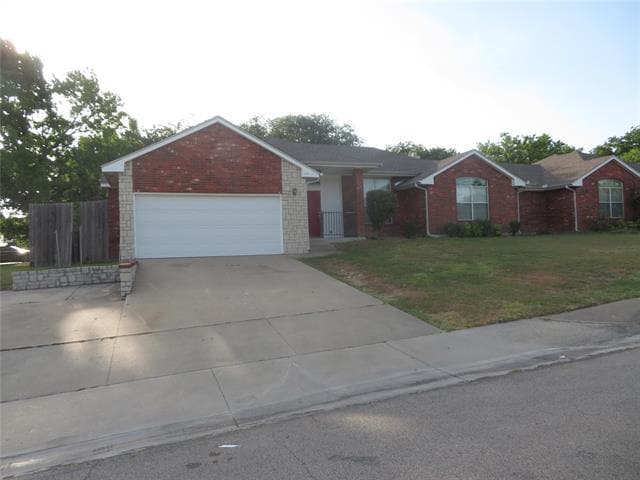 Foto principal - 100 Roaring Springs Dr