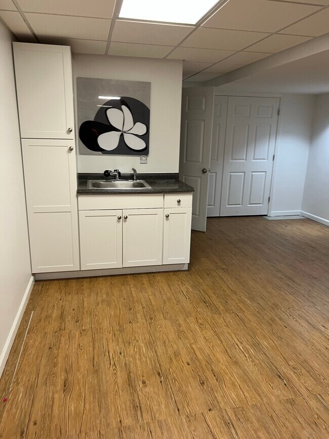 7023 Rock Dove Ln, Niagara Falls, NY 14304 House Rental in Niagara