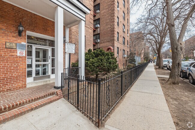 Entrance - Saxony Towers