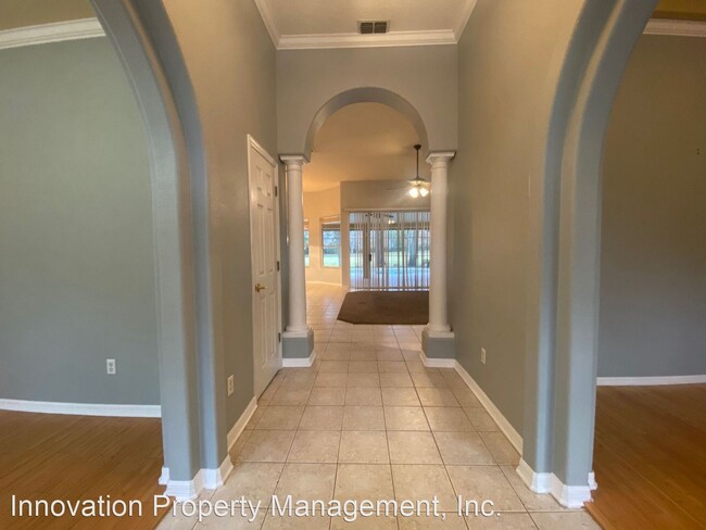 Building Photo - 4 br, 2.5 bath House - 911 Ridgeside Ct.