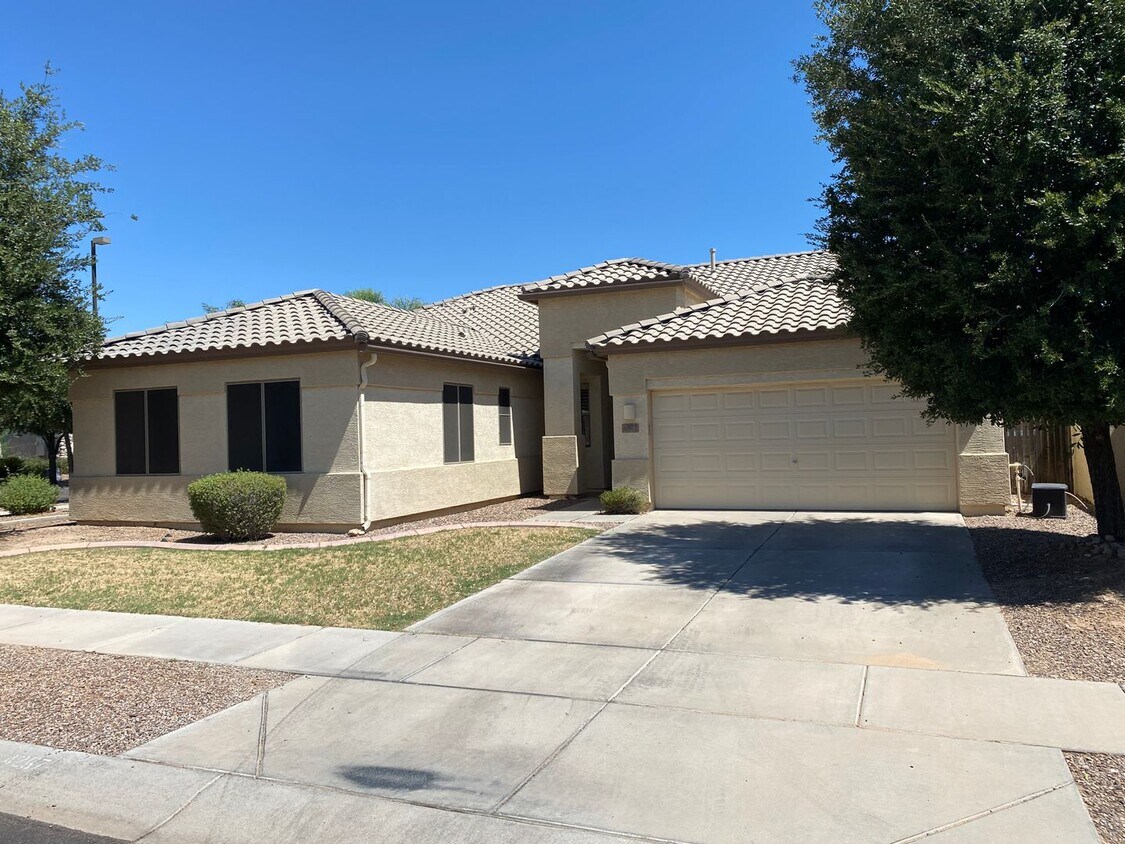 Foto principal - Dream Home in Power Ranch!