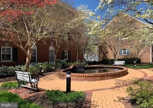 Building Photo - 1040 N Royal St