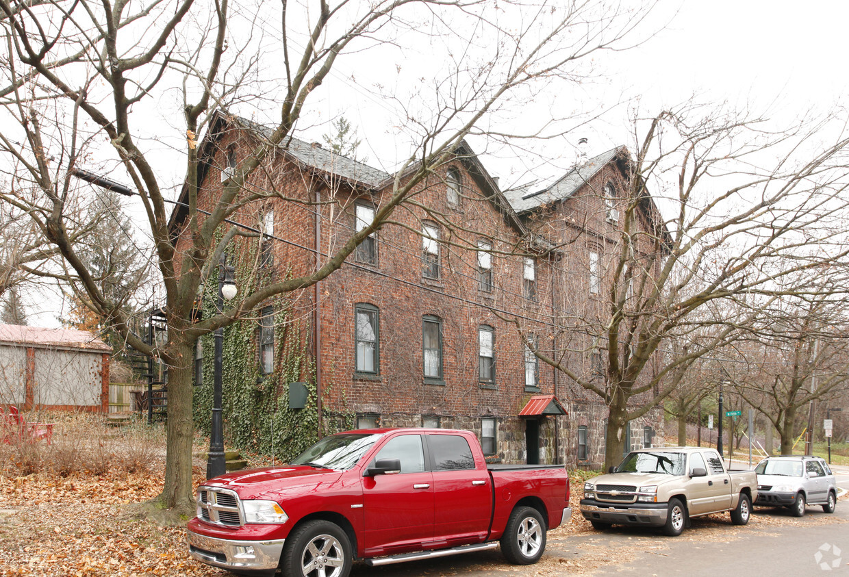 Building Photo - Old Brewery Apartments