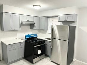 Building Photo - 9212 S Kedzie Ave