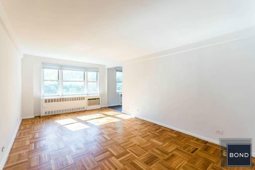 Foto principal - 1680 York Ave