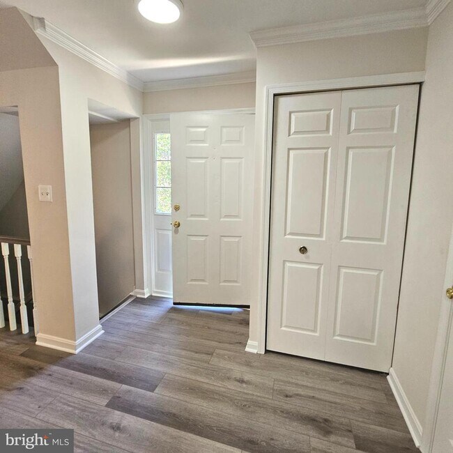 Building Photo - 7275 Worsley Way