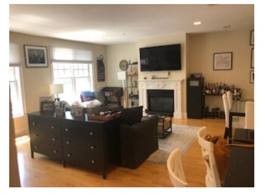 Foto principal - 1306 Columbia Rd