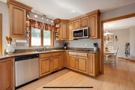 Building Photo - 44 Spice Hill Dr