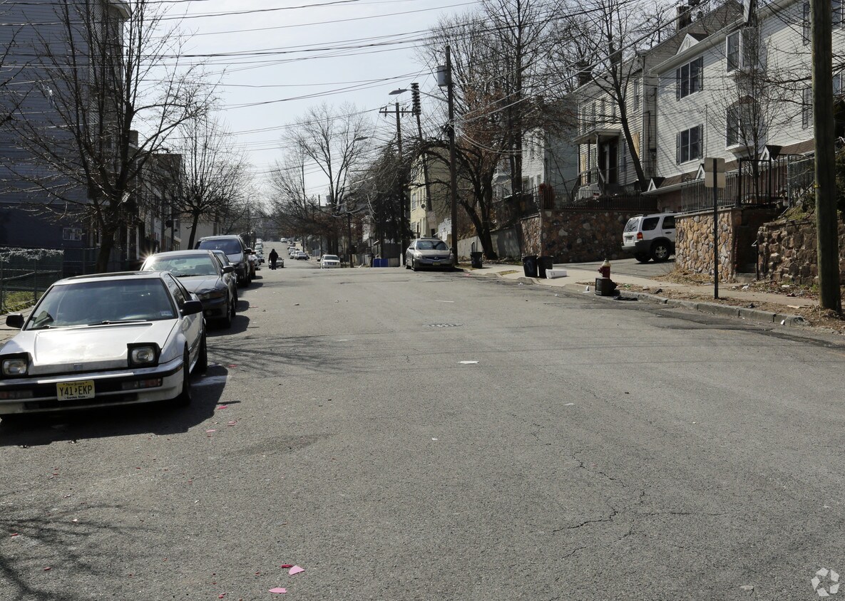 94 N 3rd St, Paterson, NJ 07522 Apartments in Paterson, NJ