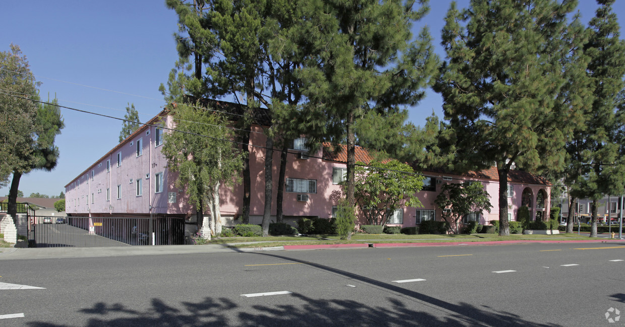 Foto del edificio - Villa Grande Apartments