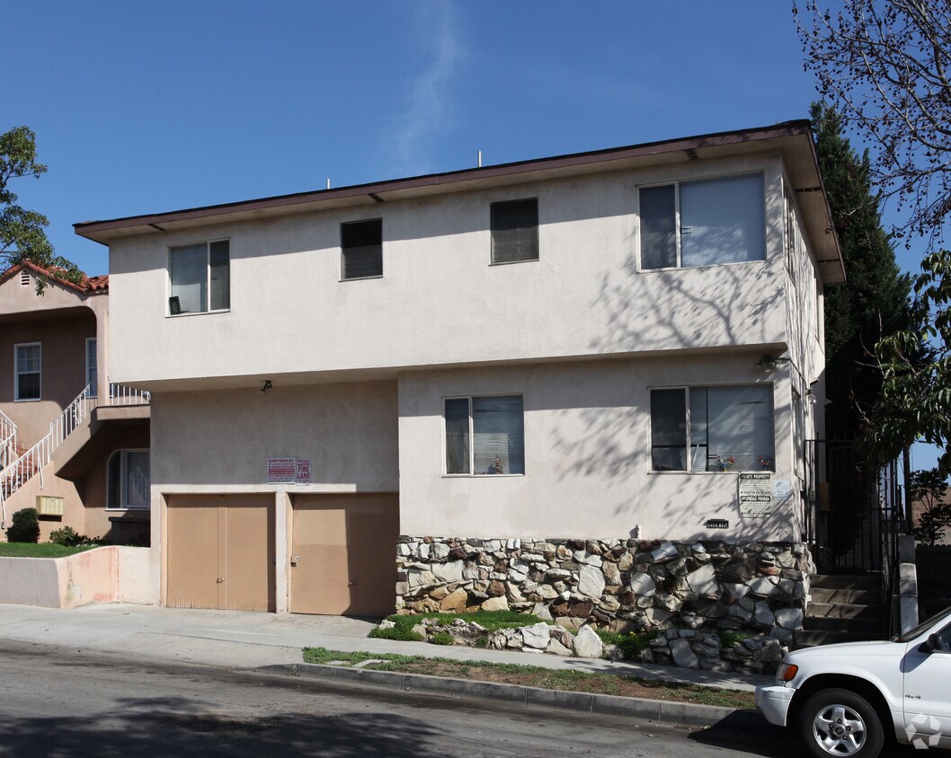 Building Photo - 2210 Locust Ave