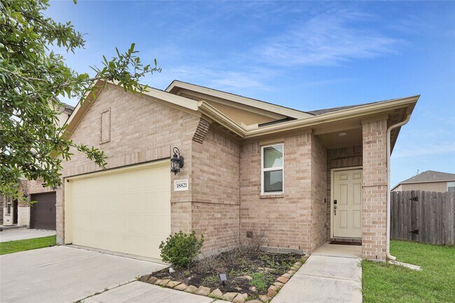 Building Photo - 18821 Amaro Hills Dr