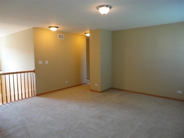 Building Photo - 735 Lancaster Dr