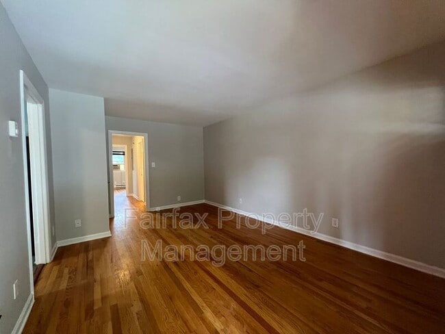 Photo - 1931 Morehead Ave Apartment