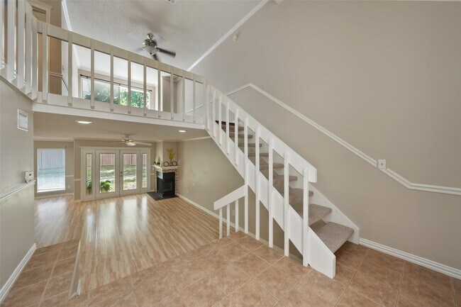 Foto del edificio - 3311 Golden Trails Dr