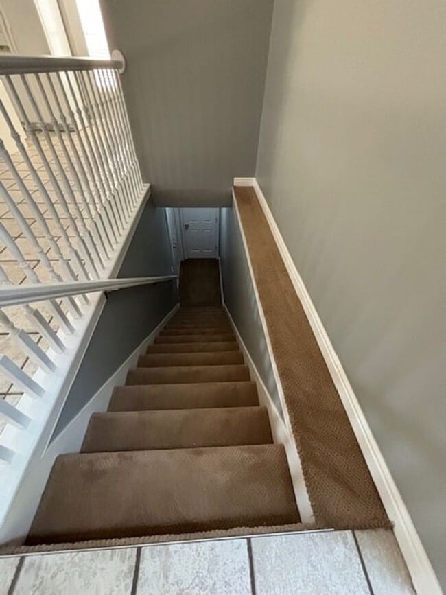 Building Photo - 2BR Apartment Close to Daybreak Marina and...