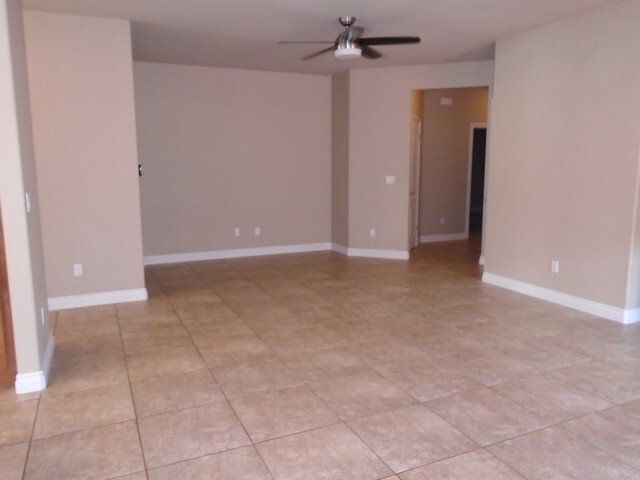 Foto del edificio - 3 Bedroom 2 Bath near Cold Springs Midd...