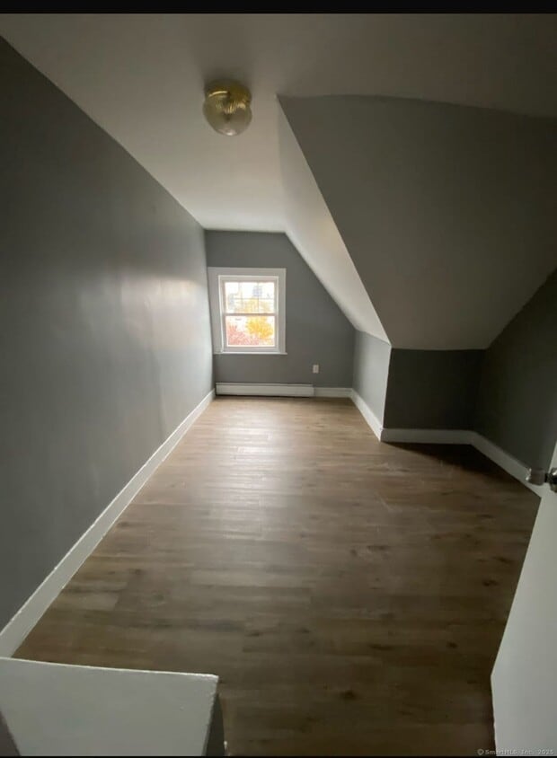 Building Photo - 371 Myrtle Ave