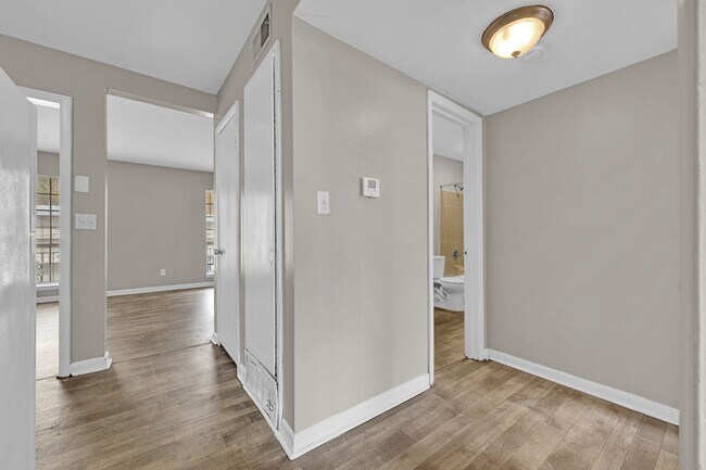 Building Photo - 3225 Avenue S