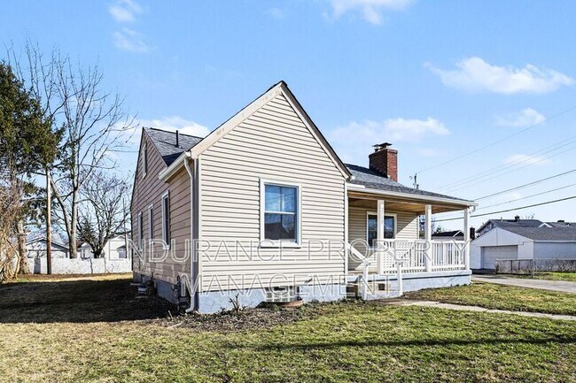 Foto del edificio - 2710 Hazel Ave