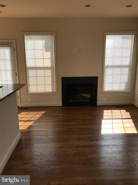 Foto del edificio - 8341 Broderick Cir