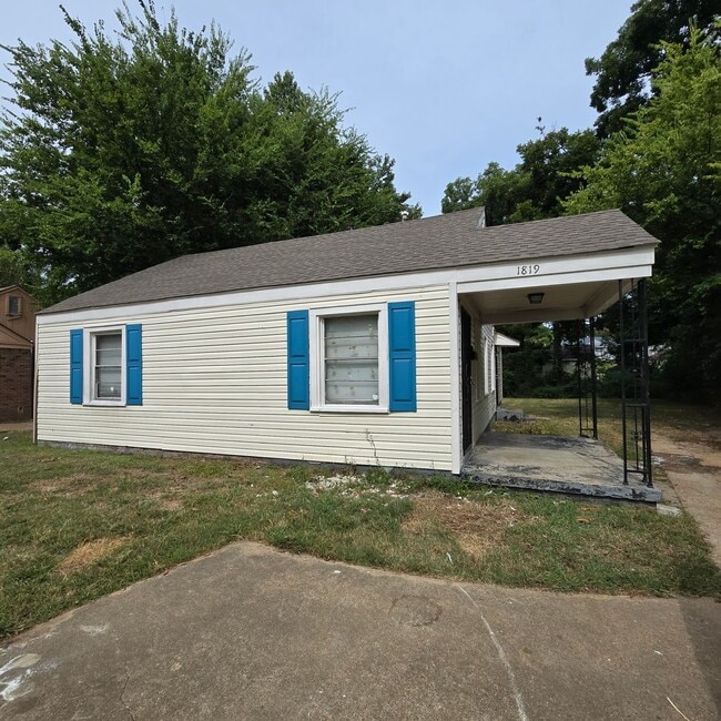 Building Photo - 1819 Benning St