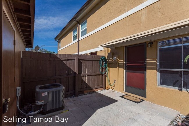 Building Photo - 2 br, 1.5 bath House - 4314 La Riviera Ct.