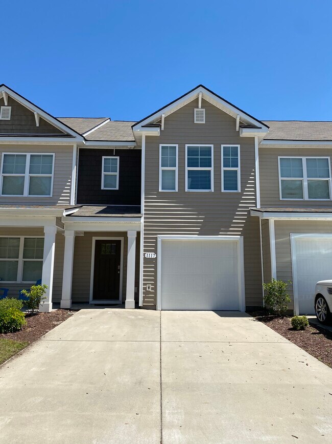 Building Photo - 1117 Fairway Ln