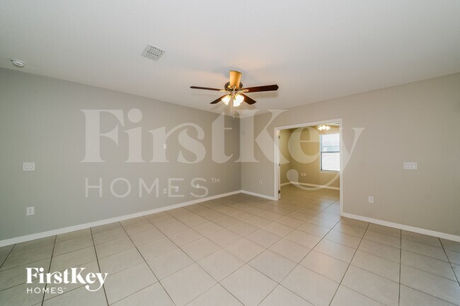 Foto del edificio - 3911 Willow Walk Dr