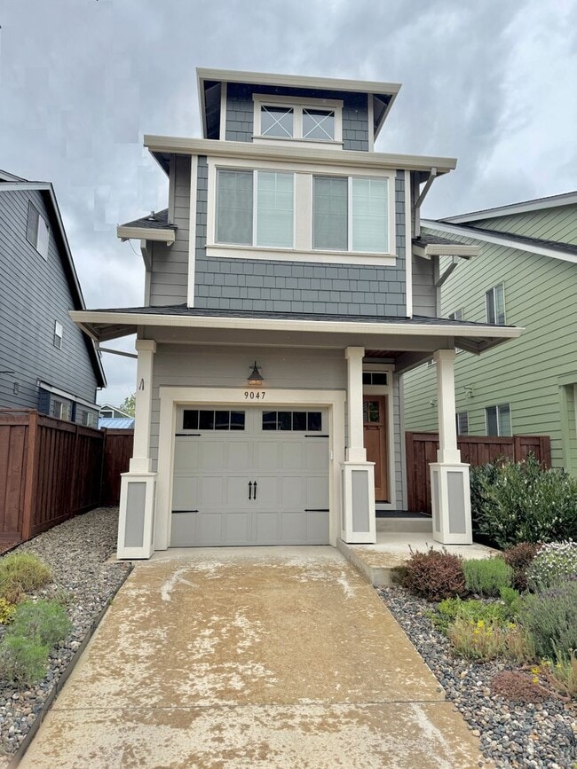 St Johns New Construction Home, with Attached Garage, A/C, Fenced Yard, and High-End Finishes - St Johns New Construction Home, with Attached Garage, A/C, Fenced Yard, and High-End Finishes