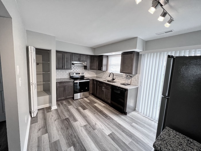 Three Bedroom Townhome in Covington! - Three Bedroom Townhome in Covington!