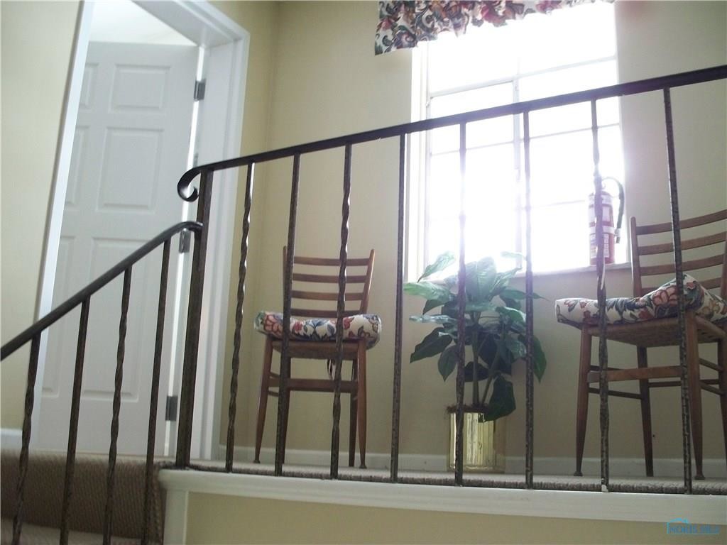 2149 Evergreen Rd Unit 5, Ottawa Hills, OH 43606 Apartment for Rent