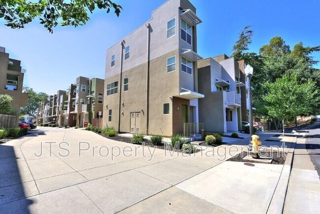 Building Photo - 396 Midstream Ln