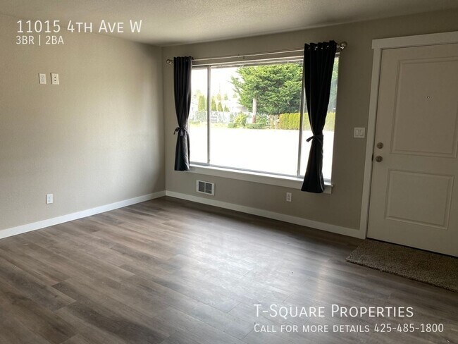 Building Photo - Holiday Special! No Rent Payment Until Jan...