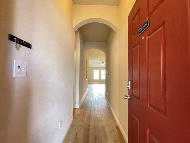 Building Photo - 15203 Lucian Dr