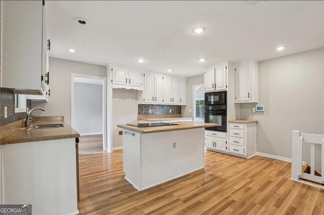 Foto del edificio - 270 St Simons Cove