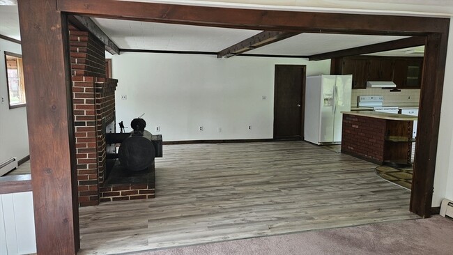 Building Photo - 2 Hedgeway St