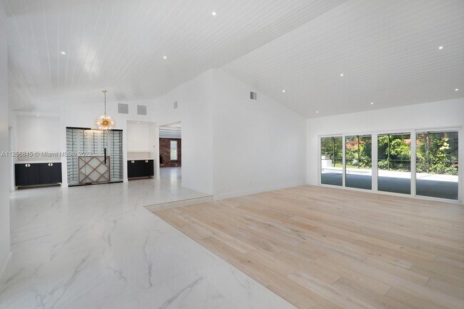 Building Photo - 12250 SW 67th Ave